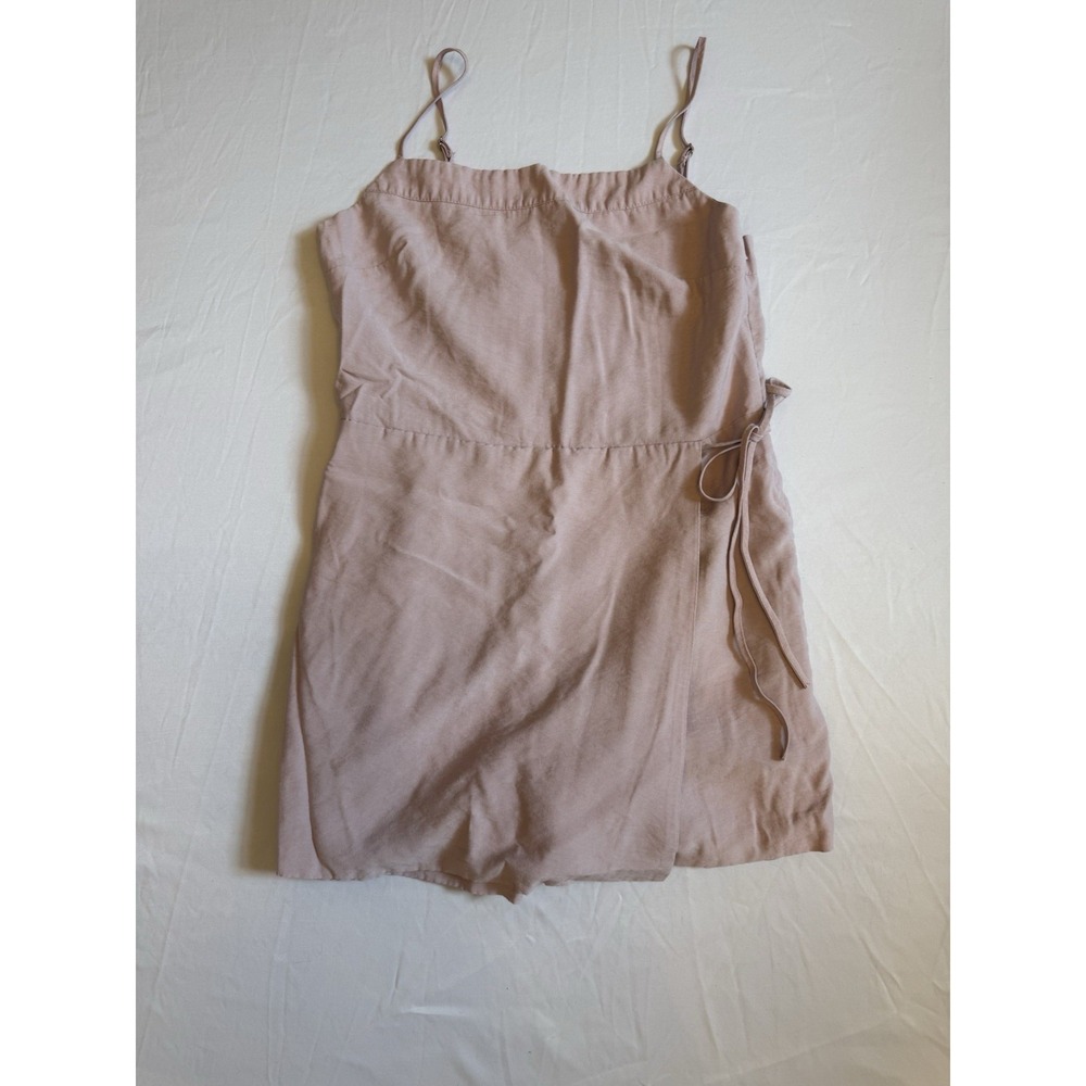 The Editor's Market Spaghetti Strapped Romper Size Large